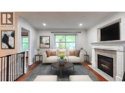 1553 Burrill Ave, North Vancouver, BC, V7K1L8 | Card Image