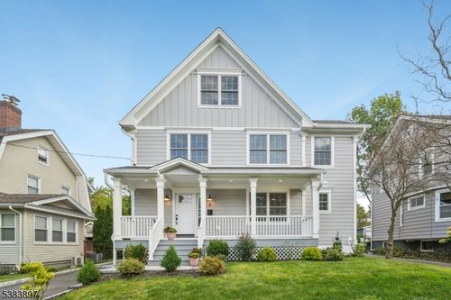 8 Yale St, Maplewood, NJ, 07040-2706 | Card Image