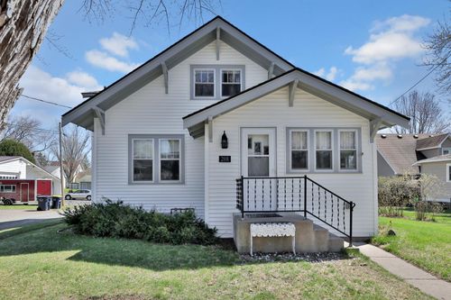 208 Center Ave, Center City, MN, 55012-3550 | Card Image