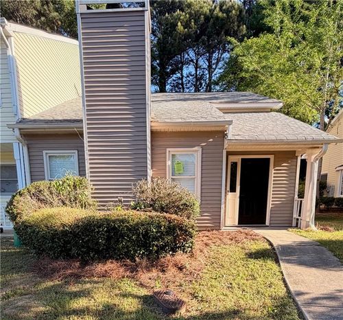 2292 Wellington Cir, Lithonia, GA, 30058-8961 | Card Image