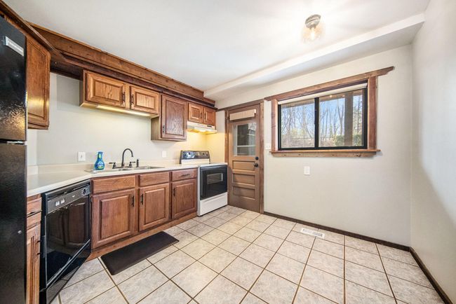 10 - 215 N Washington St, Condo with 2 bedrooms, 1 bathrooms and null parking in Manchester MI | Image 8
