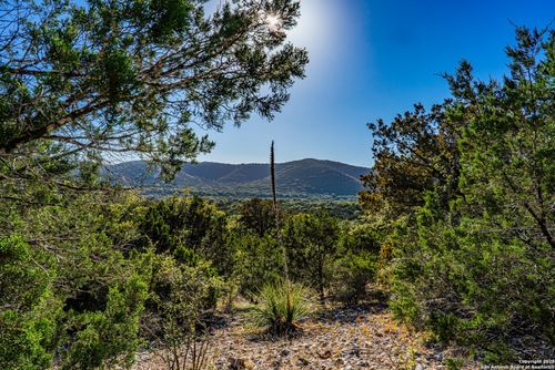 28 Frio Canyon Loop, ConCan, TX, 78838-3863 | Card Image