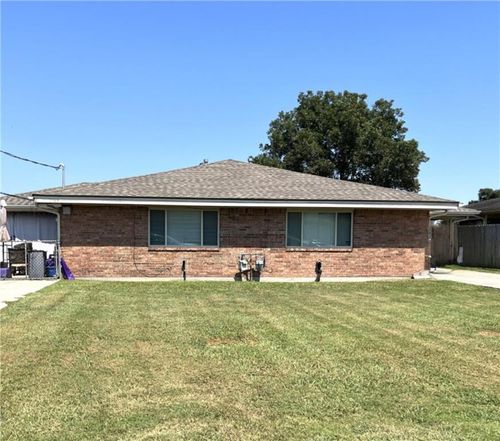 113 (A & B) Xi St, Belle Chasse, LA, 70037-1423 | Card Image
