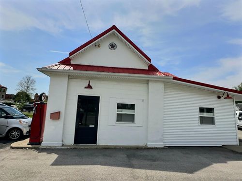 302 N 4th St, Kentland, IN, 47951 | Card Image