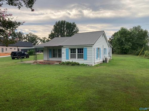 239 Cryer Rd, Hartselle, AL, 35640-4925 | Card Image