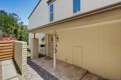 8982 Caminito Verano, La Jolla, CA, 92037-1606 | Card Image
