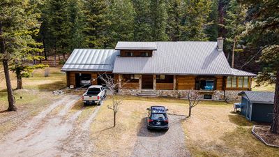 6492 Wasa Lake Park Dr, House other with 3 bedrooms, 3 bathrooms and 2 parking in Wasa BC | Image 2