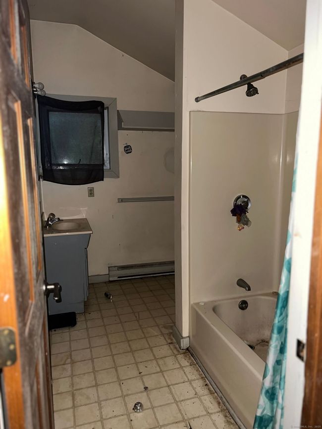 8 Spruce St, House other with 2 bedrooms, 1 bathrooms and null parking in Old Lyme CT | Image 10