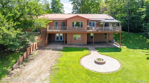 4097 Berlin Dr, Otter Lake, MI, 48464-9758 | Card Image