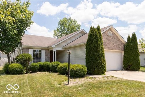 10509 Sedgegrass Dr, Indianapolis, IN, 46235-7213 | Card Image