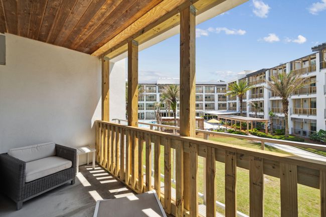 Balcony | Image 16