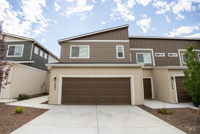 5602 Cherry Ln, Townhouse with 2 bedrooms, 3 bathrooms and 2 parking in Nampa ID | Image 1