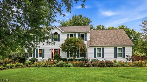 9945 Ginger Hill Rd, New Middletown, OH, 44442-8738 | Card Image