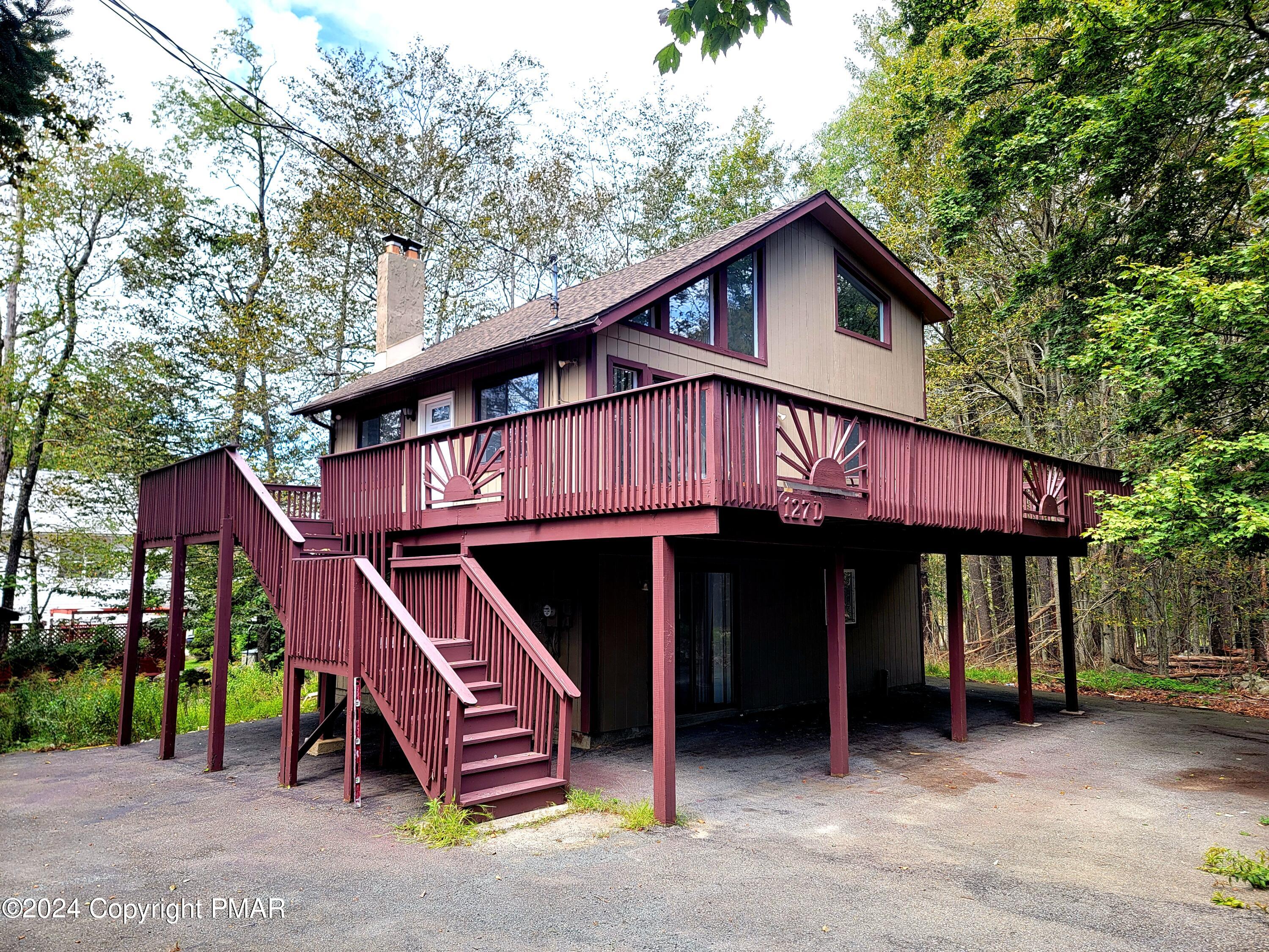 Norwood Ln, Tobyhanna, PA 18466