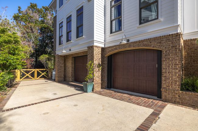 Two car garage | Image 38
