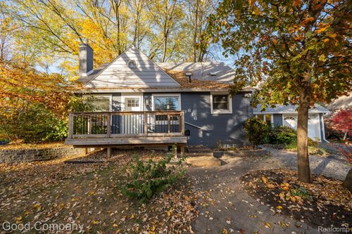 816 W 13 Mile Road W, Royal Oak, MI, 48073 | Card Image
