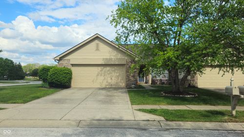 7151 Brant Pointe Cir, Indianapolis, IN, 46217-5365 | Card Image