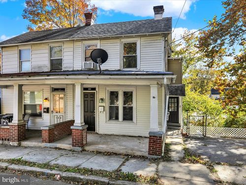 120 E Wyomissing Ave, MOHNTON, PA, 19540-1810 | Card Image