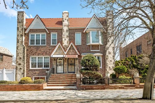 64-39 83rd St, Middle Village, NY, 11379-2332 | Card Image