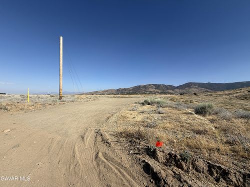 1524 W Avenue S, Palmdale, CA, 93551 | Card Image