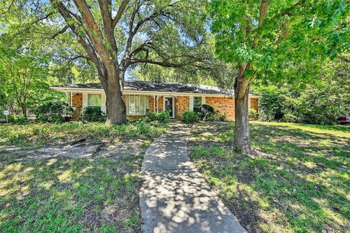 225 W Texas St, Sherman, TX, 75092-3780 | Card Image