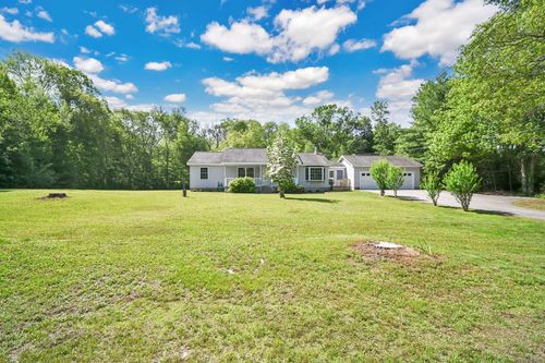 125 E Old Route 6, Hampton, CT, 06247-1470 | Card Image