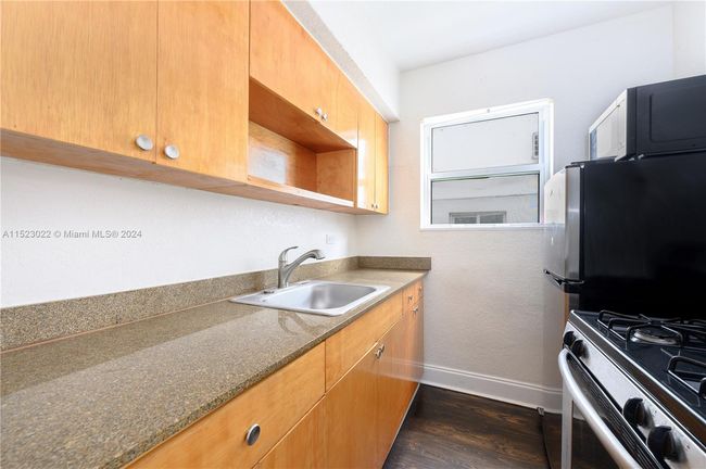 APT-4 - 7334 Harding Ave, Condo with 1 bedrooms, 1 bathrooms and null parking in Miami Beach FL | Image 10