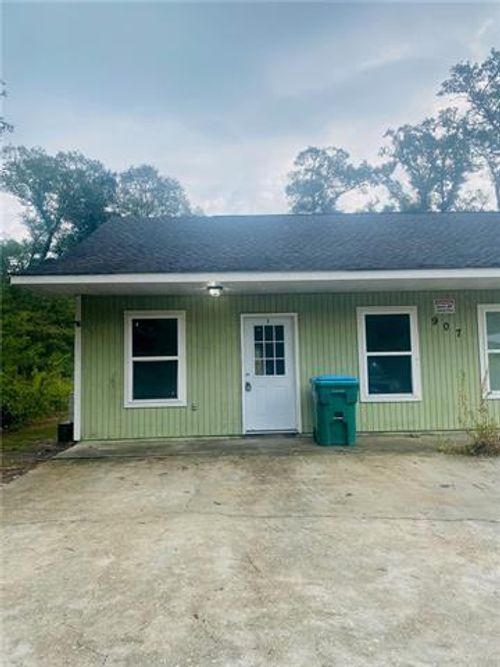 a-907 Natchez St, Hammond, LA, 70403-5527 | Card Image