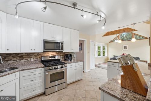 1919 Youngblood St, MCLEAN, VA, 22101-5532 | Card Image