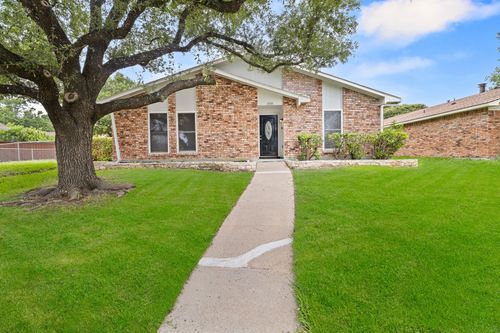 3709 Red Oak Dr, Garland, TX, 75043-6238 | Card Image