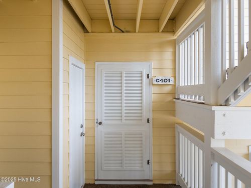 c101-9201 Coast Guard Rd, Emerald Isle, NC, 28594-2432 | Card Image