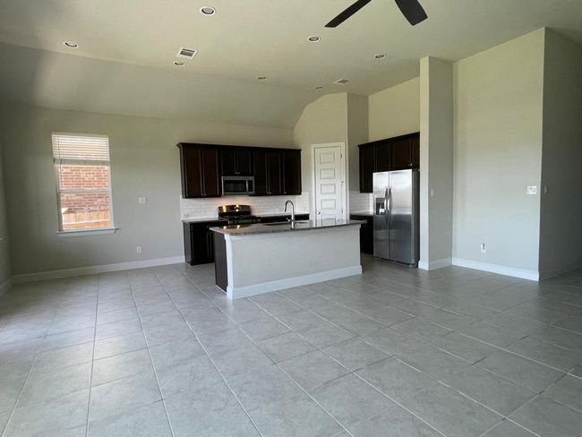 2304 Base Burner Path, House other with 3 bedrooms, 2 bathrooms and 2 parking in Leander TX | Image 4