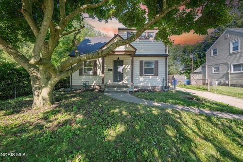 1125 Searles Rd, Toledo, OH, 43607-2751 | Card Image