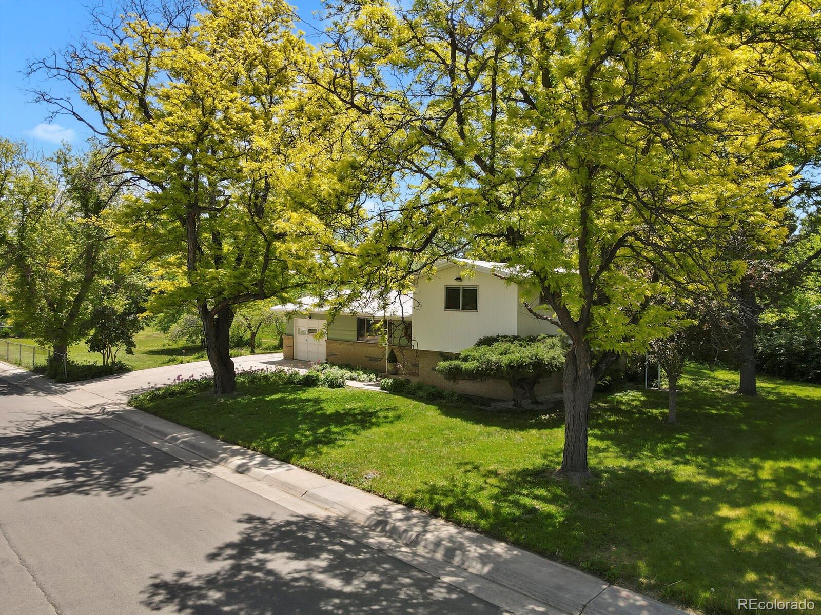 59th Ave, Arvada, CO 80004