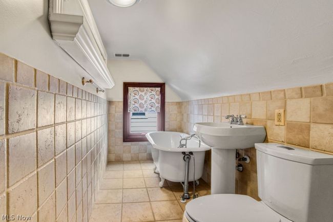 3rd floor full bath | Image 26