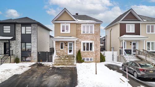 815 Rue Papineau, Saint-Roch-de-Richelieu, QC, J0L2M0 | Card Image