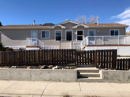 208 2a Street W, Coutts, AB, T0K0N0 | Card Image