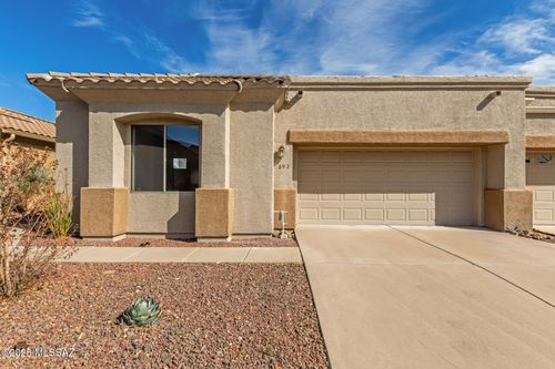 692 N Cedar Bend Avenue, Green Valley, AZ, 85614 | Card Image