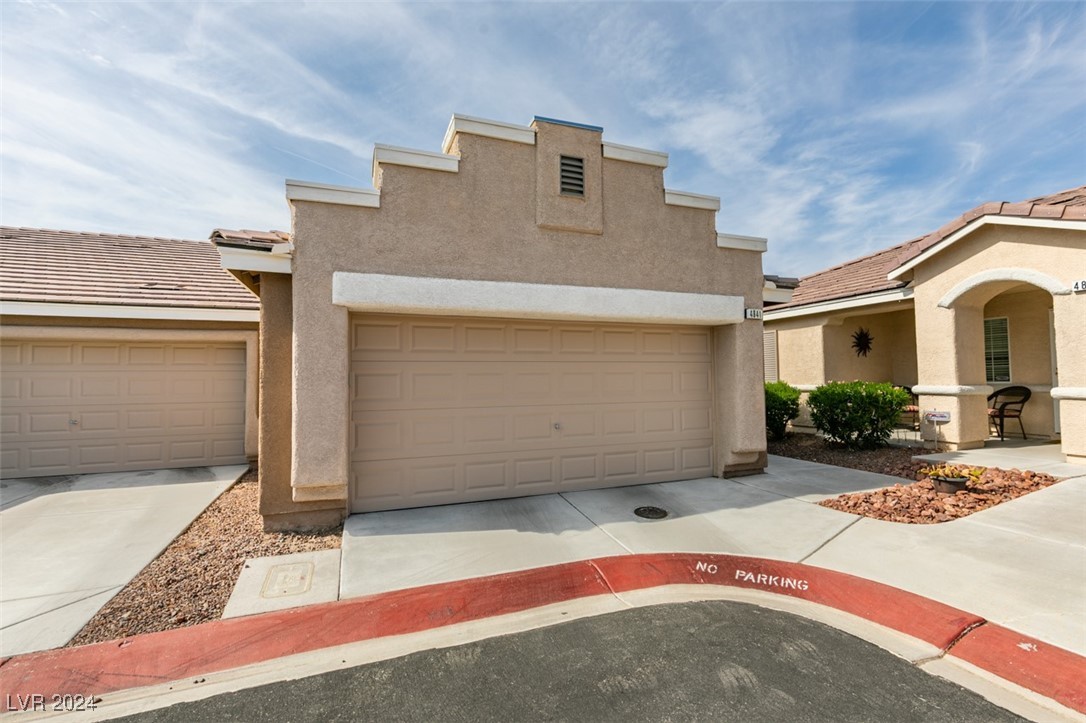 Mars Black Ct, Las Vegas, NV 89131