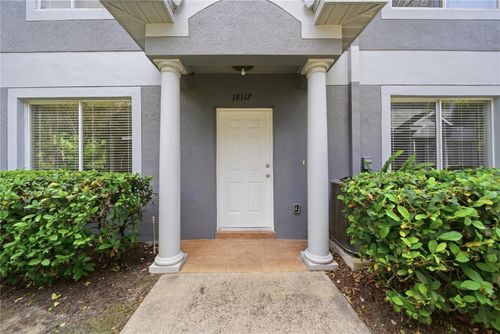 18117 Paradise Point Dr, Tampa, FL, 33647-3323 | Card Image