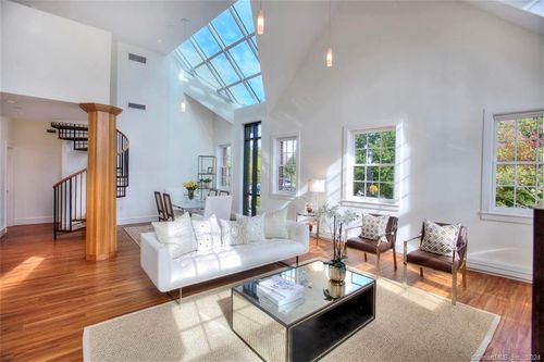 203-5 Church Ln, Westport, CT, 06880-3520 | Card Image