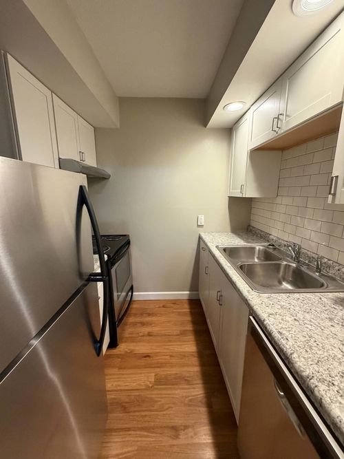 201-2750 Tech Drive, Bettendorf, IA, 52722 | Card Image