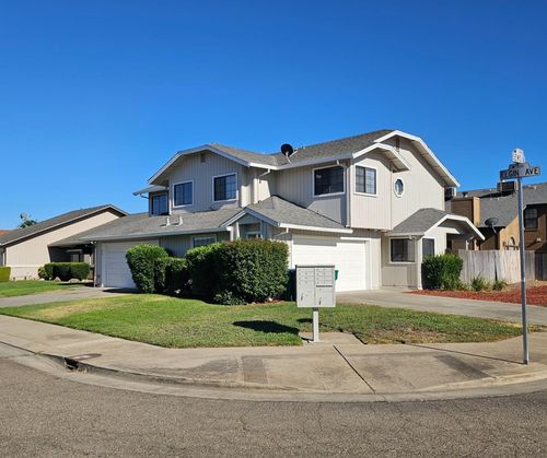 390 Elgin Ave, Lodi, CA, 95240-8301 | Card Image