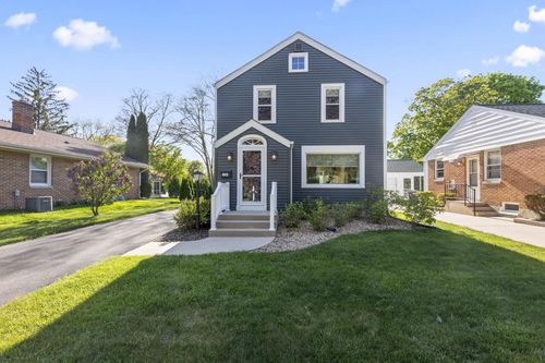 126 N Maple Terrace, Oconomowoc, WI, 53066 | Card Image