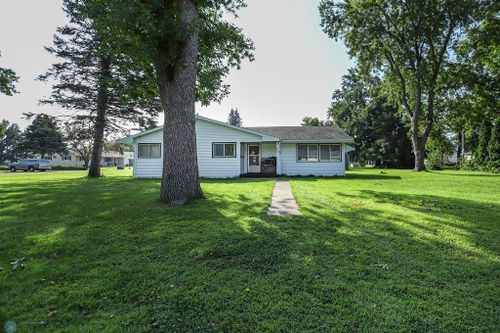 202 1st Ave N, Leonard, ND, 58052-4113 | Card Image