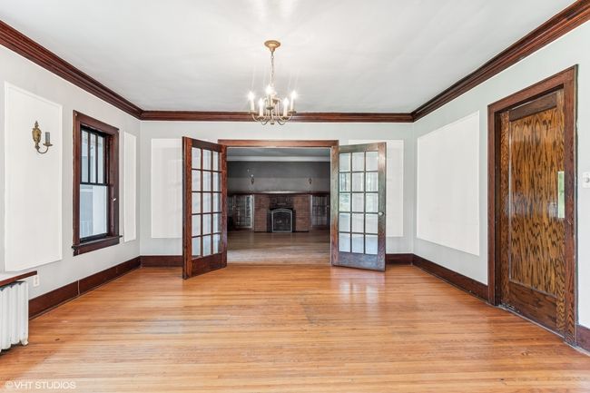 1005 Division St, House other with 6 bedrooms, 2 bathrooms and 2 parking in Lisle IL | Image 11