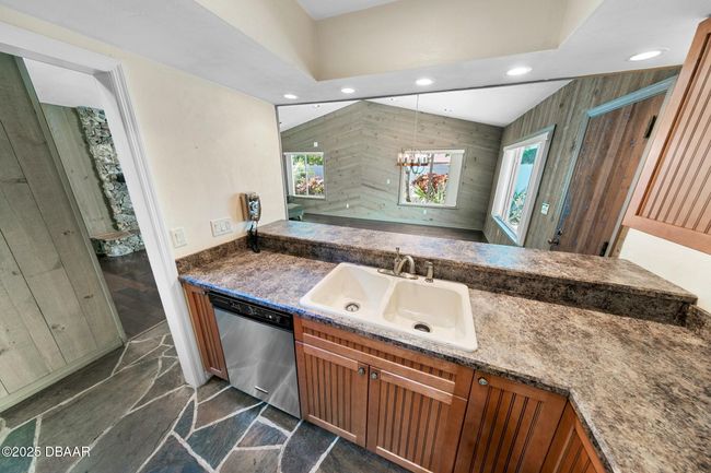 116 Beach St, House other with 3 bedrooms, 2 bathrooms and null parking in Ponce Inlet FL | Image 11