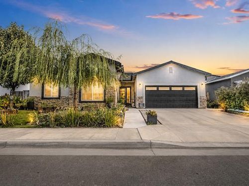 6388 E Fedora Avenue, Fresno, CA, 93727 | Card Image