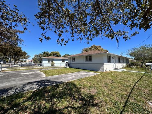 1209-1209 Ne 136th Ter, North Miami, FL, 33161-3418 | Card Image