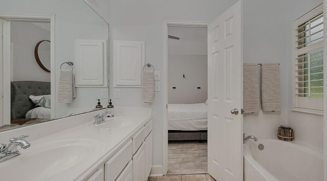 27519 Rebecca Field Ln, House other with 4 bedrooms, 2 bathrooms and 2 parking in Spring TX | Image 15